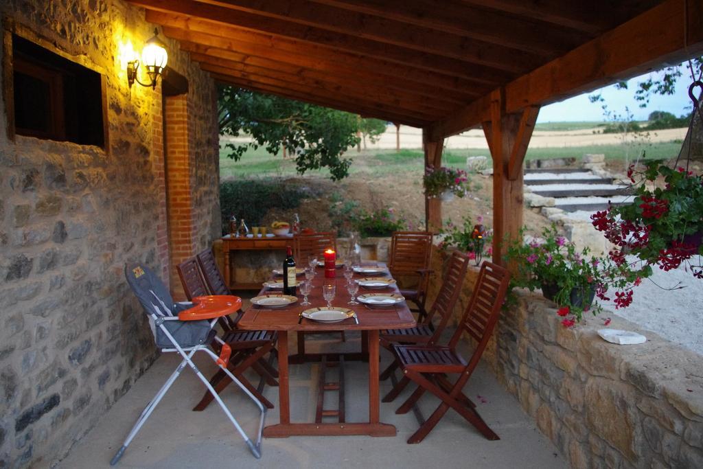 Couette-café La Prade Basse 82 *